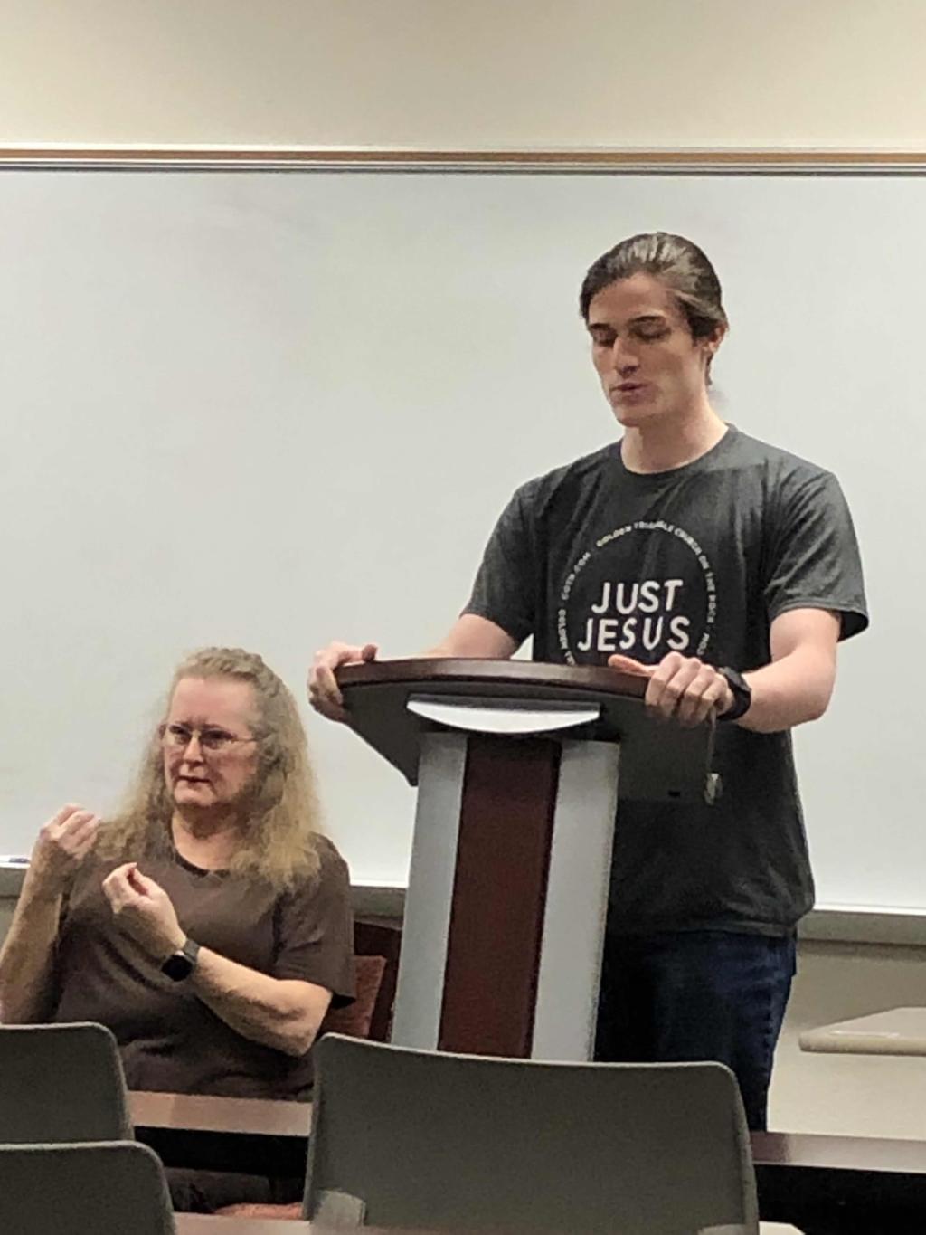 Communication Building hosts student research presentation meeting